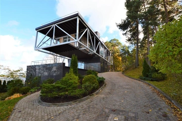 Māja Ķīšezera krastā